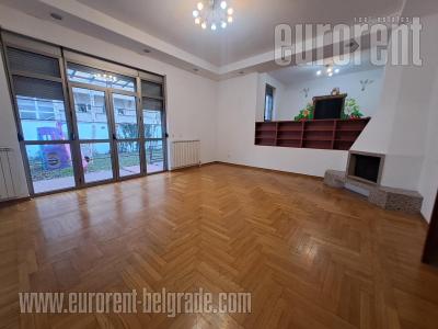 House, 303 m<sup>2</sup>