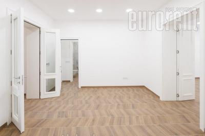 Office space, 121 m<sup>2</sup>